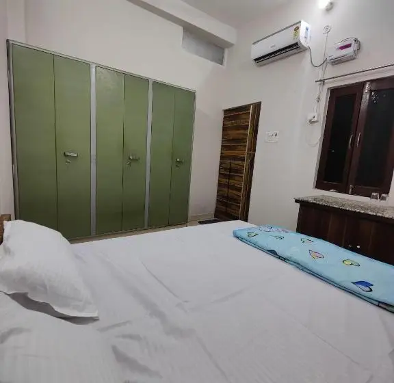 デラックスルーム, Sitaram P Guest House
