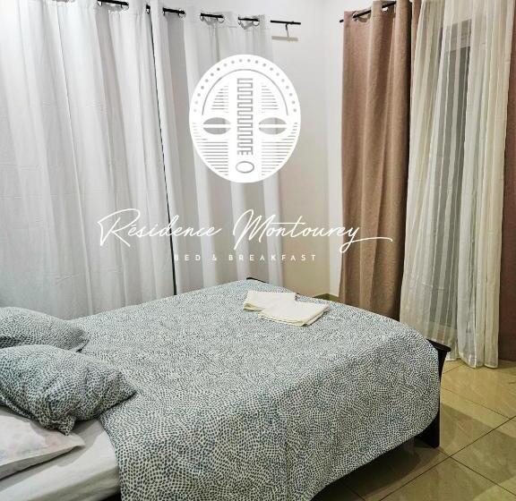 اتاق استاندارد با چشمانداز استخر, Residence Montourey Bed & Breakfast