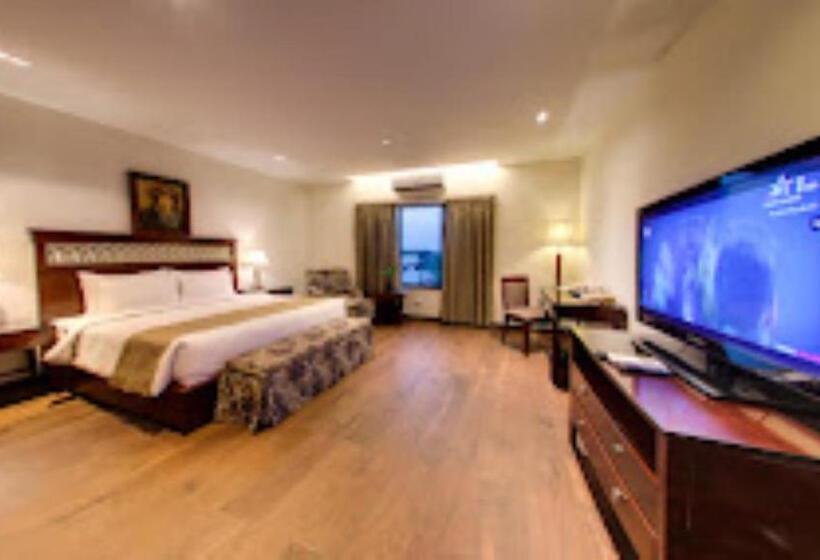 수피리어 룸, The Greenwood Hotel, Tezpur Assam