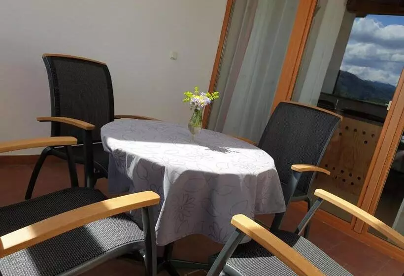 テラスつきの２ベッドルームアパートメント, Bioferienhof Brückler