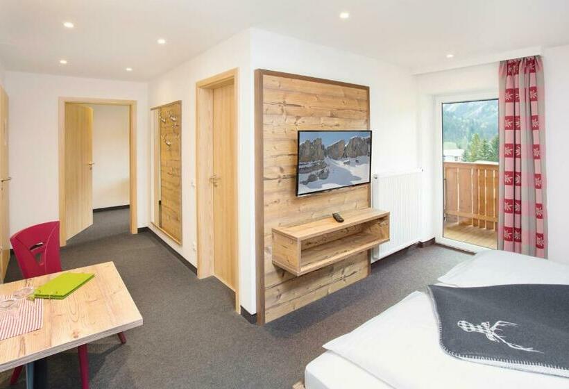 جناح جونيور مزوَّد بشرفة, Das Kleemanns