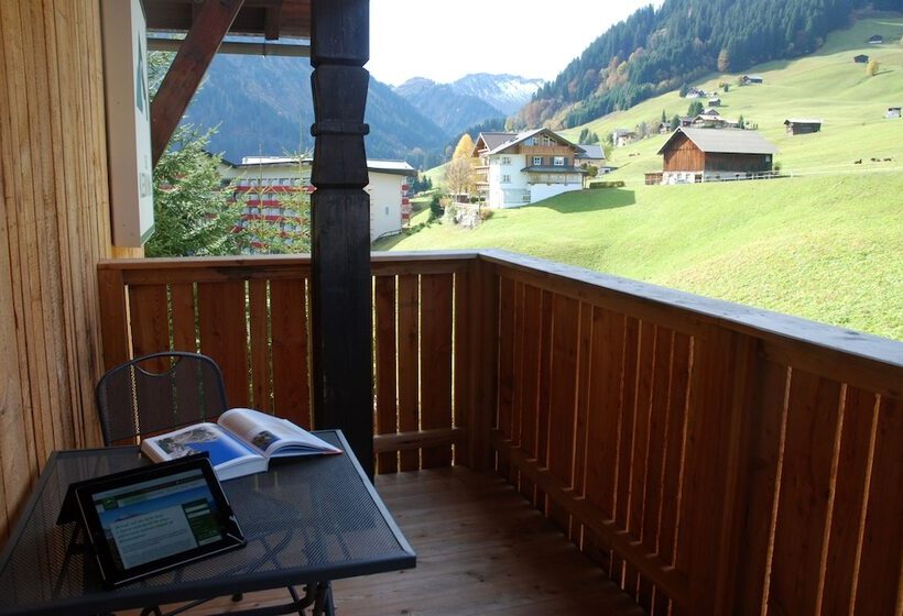 غرفة قياسية مطلة على الجبل, Das Kleemanns