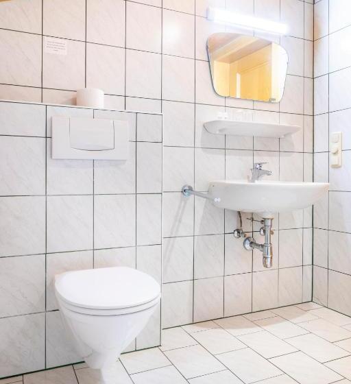 اتاق خانوادگی, Gasthof Pesbichl