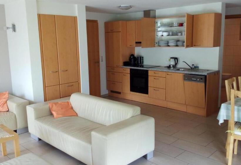 Апартаменты 1 Спальня с Видом, Gästehaus Lutz