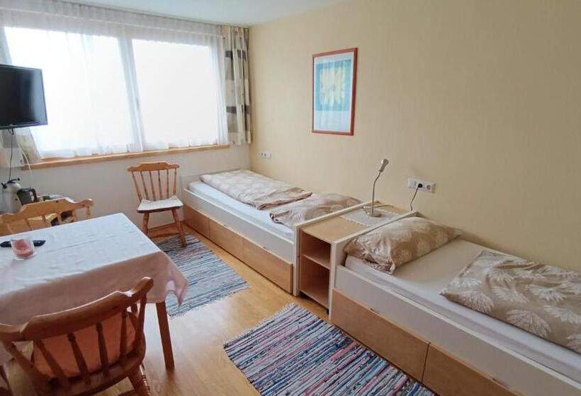 Номер Стандарт Вид на Горы, Gästehaus Lutz