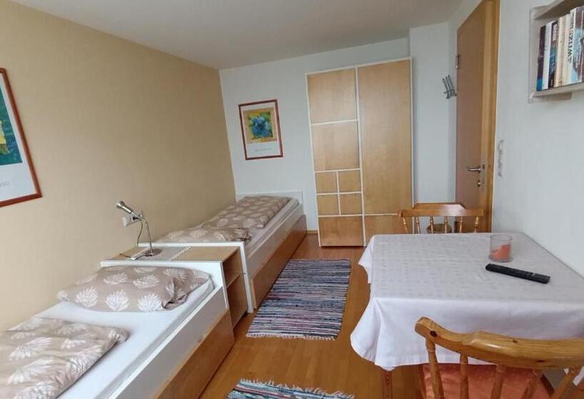 Номер Стандарт Вид на Горы, Gästehaus Lutz