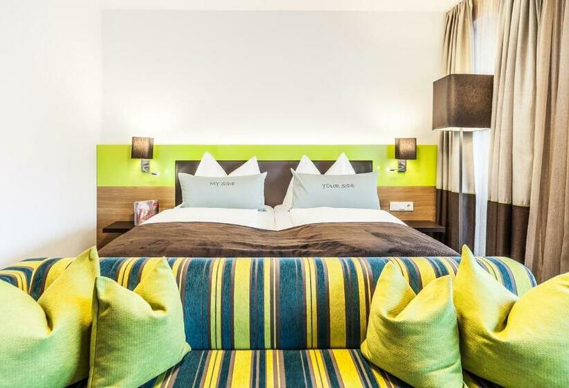 اتاق خانوادگی, Lederer Boutique