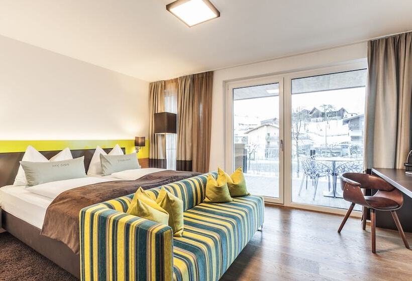 اتاق خانوادگی, Lederer Boutique