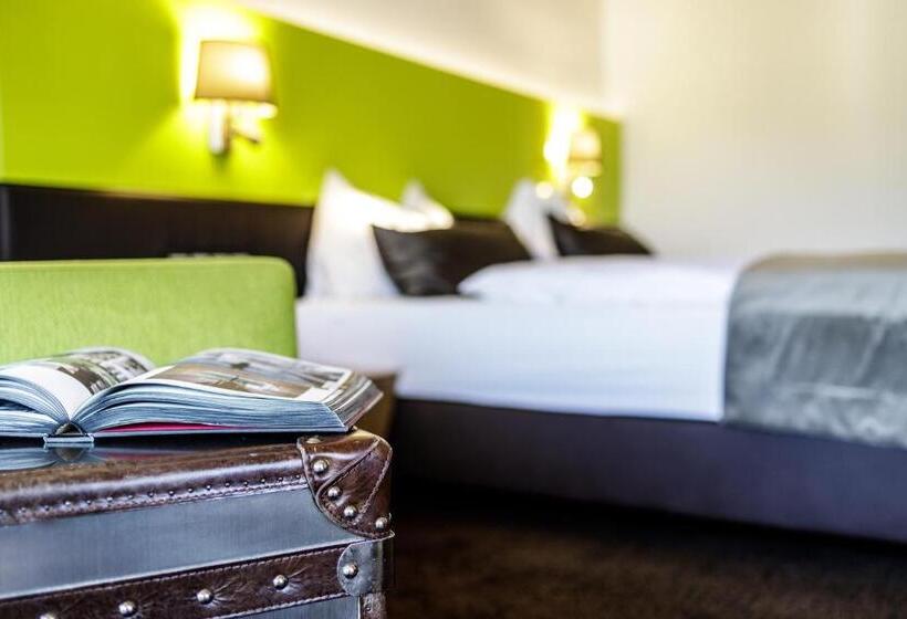 اتاق استاندارد با بالکن, Lederer Boutique