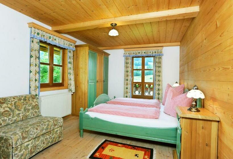 شقة غرفتين, Steinbachgut