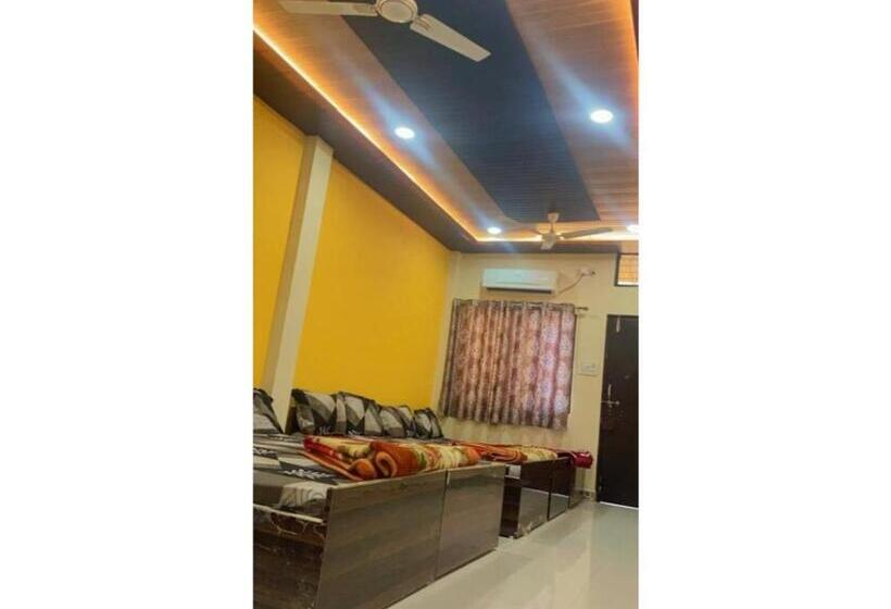 غرفة قياسية, Guru Kripa, Ujjain