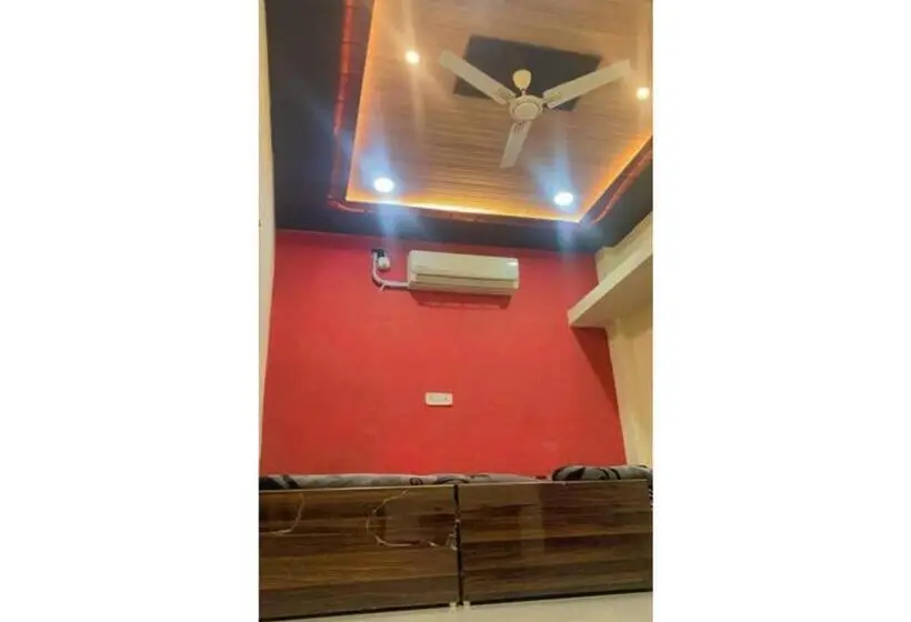 Deluxe-huone, Guru Kripa, Ujjain