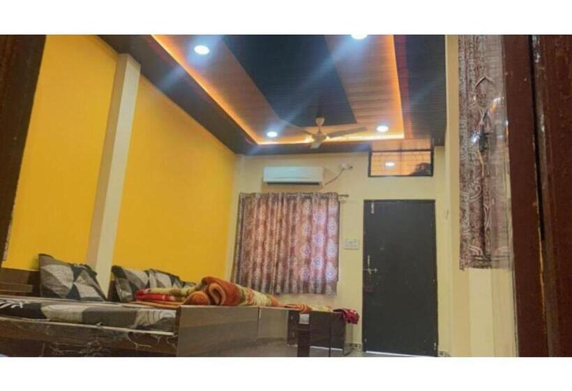 Номер Deluxe, Guru Kripa, Ujjain