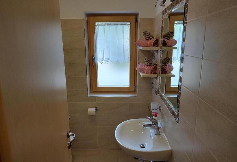 דירת חדר, Innerjerberhof Neiderseit