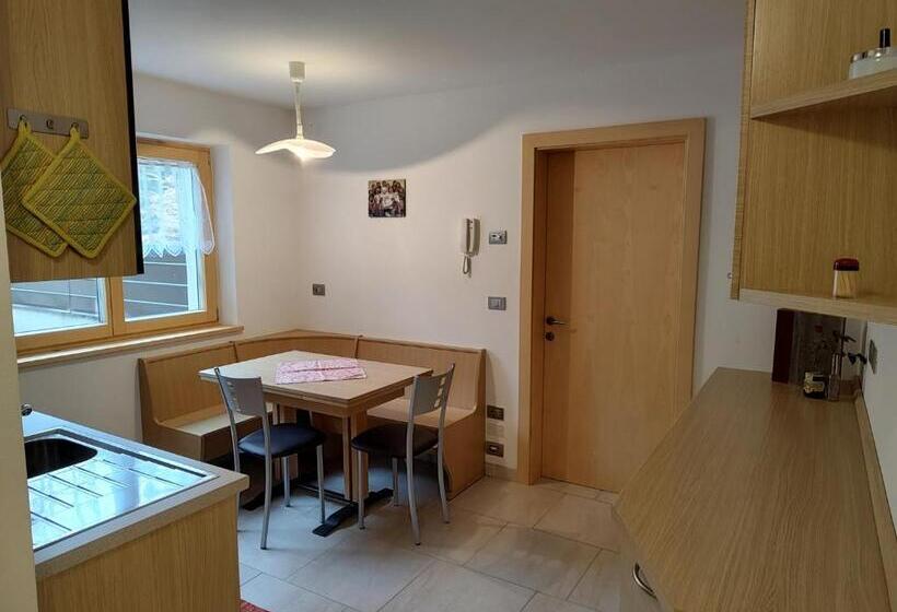 דירת חדר, Innerjerberhof Neiderseit