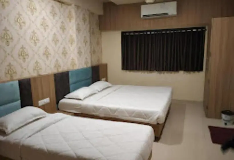 デラックストリプルルーム, New Delhi Jalgaon