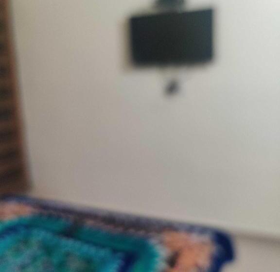 Трехместный Номер Классика, Oyo Navarang Boarding And Lodging