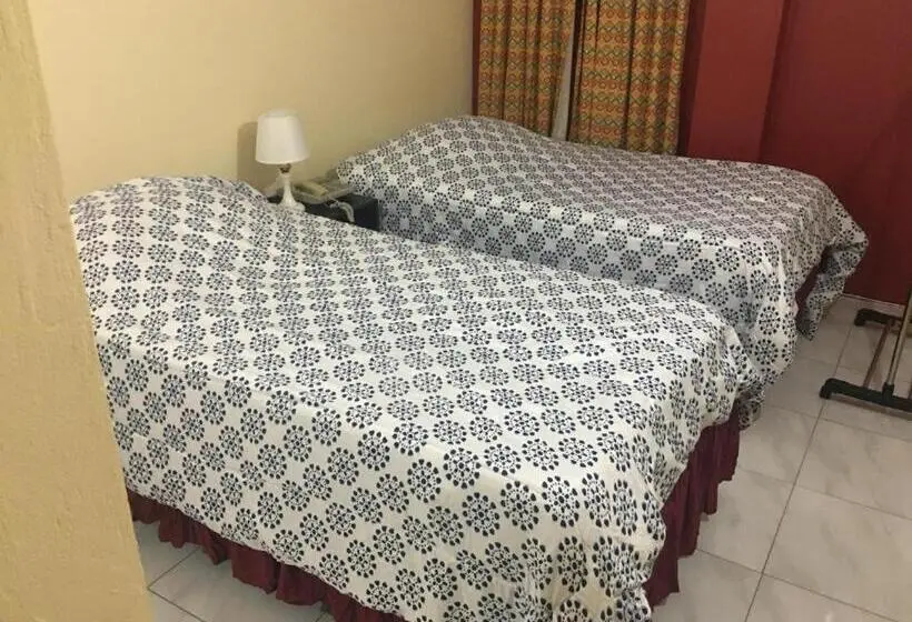 اتاق اکونومی, Pogas Inn