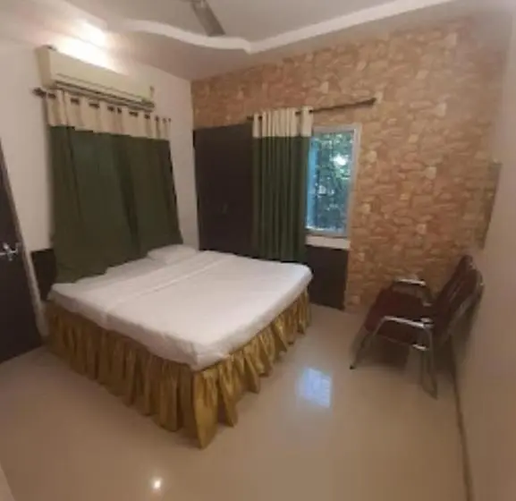 Chambre Deluxe, Ramakrishna, Wardha