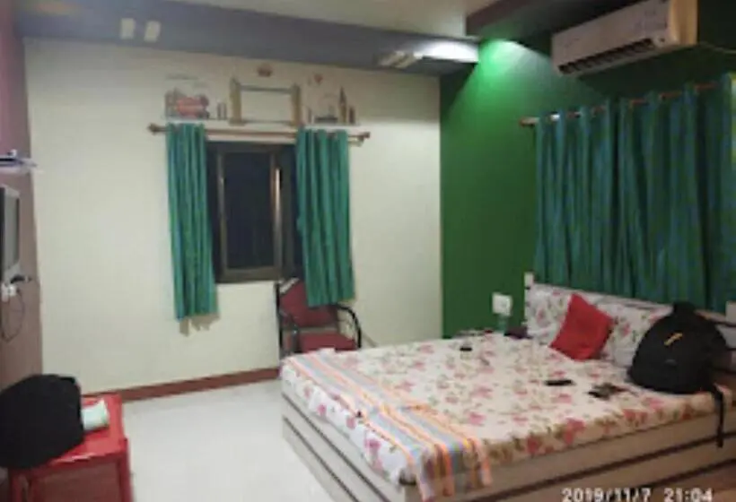 Delüks Oda, Shridhar Residency Devgad