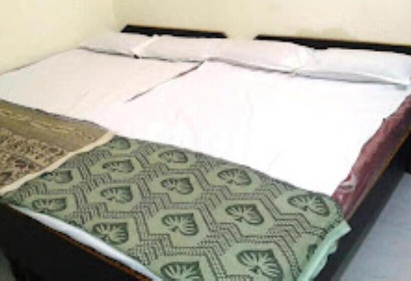 스탠다드 룸, Tuljai Lodge, Tuljapur