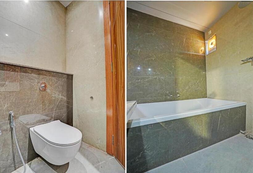 트리플 클래식 룸, Oyo Hotel Shiv Plaza