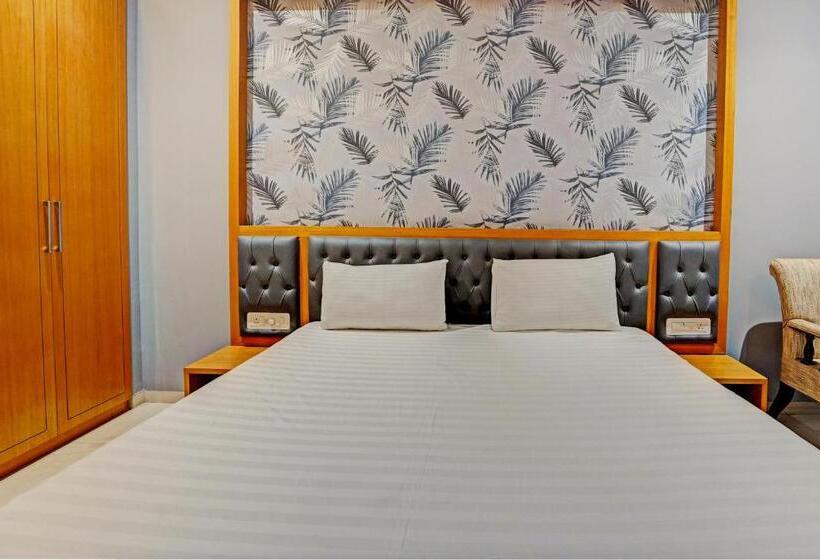 트리플 클래식 룸, Oyo Hotel Shiv Plaza