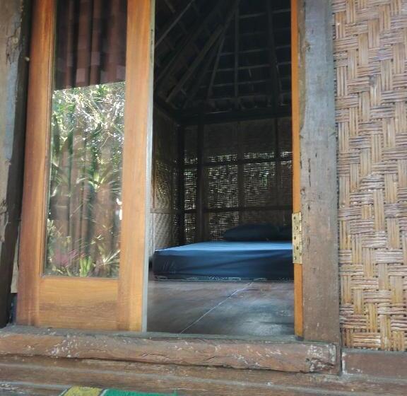 Standard Room, Clove Garden