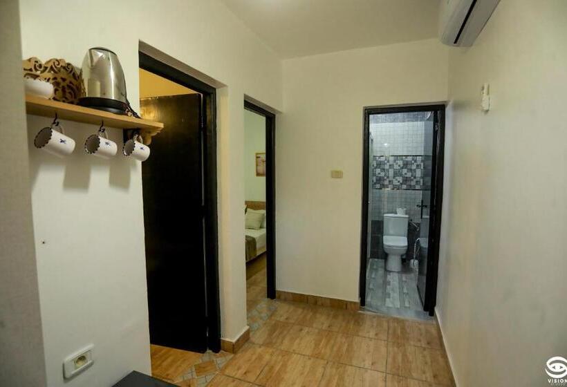 غرفة عائلية, Dar Barka