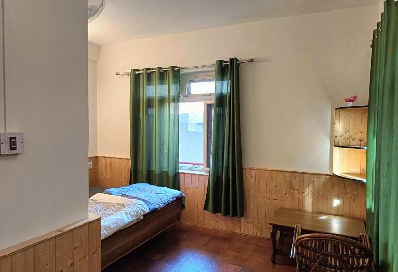 バルコニー付きスタンダードルーム, The Golden Ray S Kasol