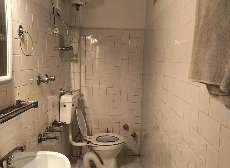 スタンダード4人部屋, The Golden Ray S Kasol