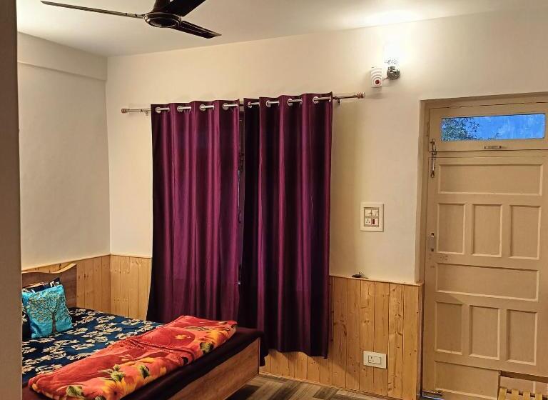 Четырехместный Номер Стандарт, The Golden Ray S Kasol