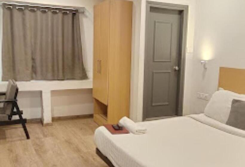 غرفة قياسية ثلاثية, Swagstay Hotel Woodlands Nagpur