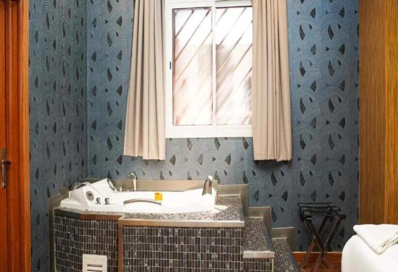 スイート, فندق باليت كريدي الفاخر Palette Luxury Credi