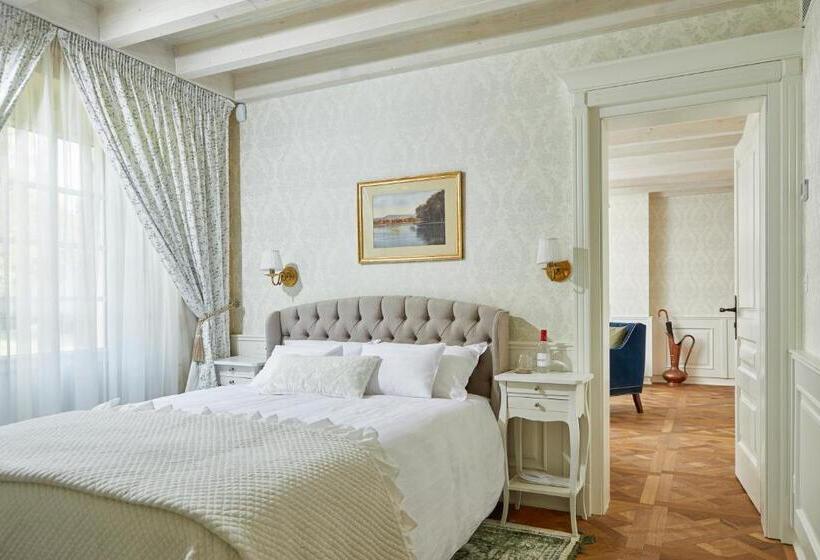 家庭套房, Château Et Relais De Clotte