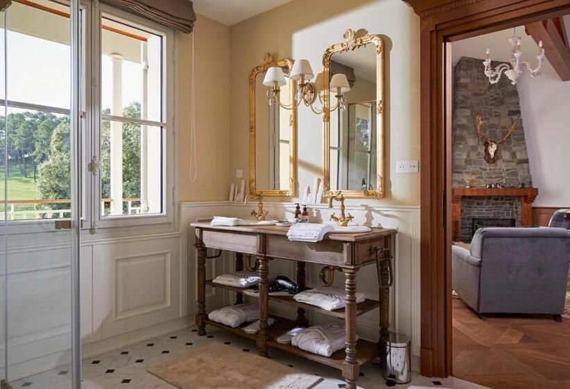 스탠다드 룸 킹사이즈 침대, Château Et Relais De Clotte