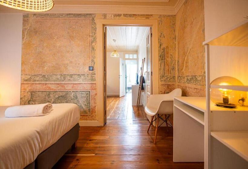 اتاق استاندارد سه نفره, Vago Alcântara Suites