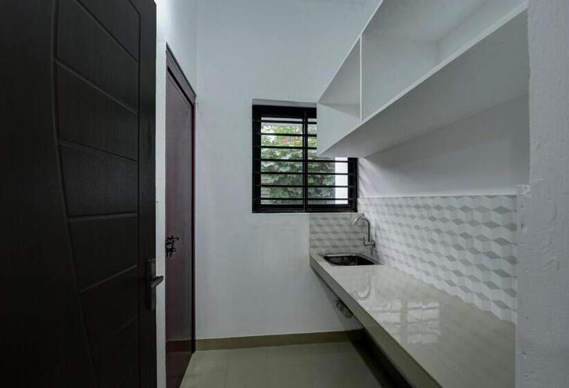 Номер Стандарт, Oyo Flagship Golden Residency Manjeri