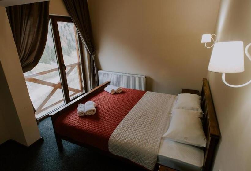 اتاق استاندارد با بالکن, Keystone Residences