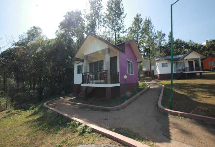 带河湖景观的套房, Misty Dam Wayanad Premium Resort With Banasura Dam View