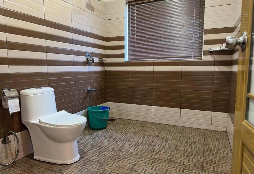 带河湖景观的套房, Misty Dam Wayanad Premium Resort With Banasura Dam View