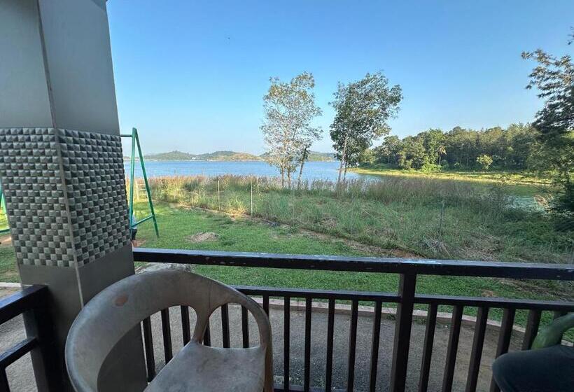 带河湖景观的套房, Misty Dam Wayanad Premium Resort With Banasura Dam View