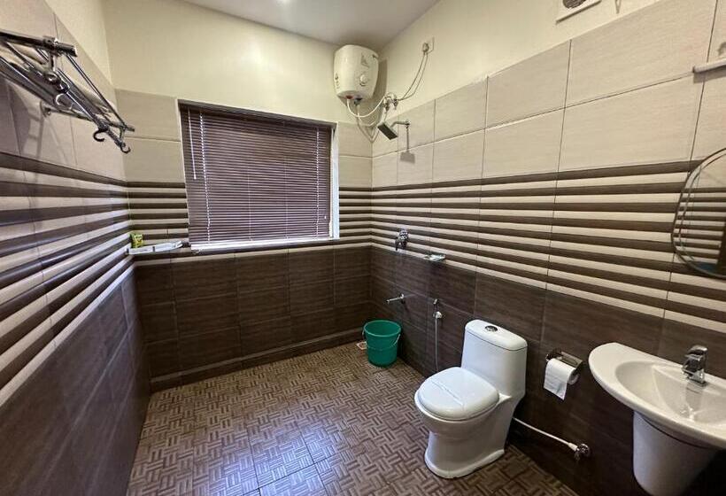 带大床的标准间, Misty Dam Wayanad Premium Resort With Banasura Dam View