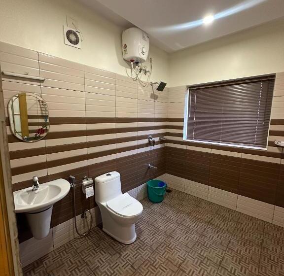 带大床的标准间, Misty Dam Wayanad Premium Resort With Banasura Dam View