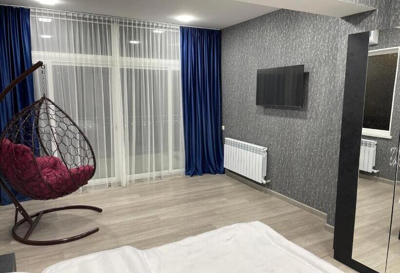 اتاق لوکس, Dream Home