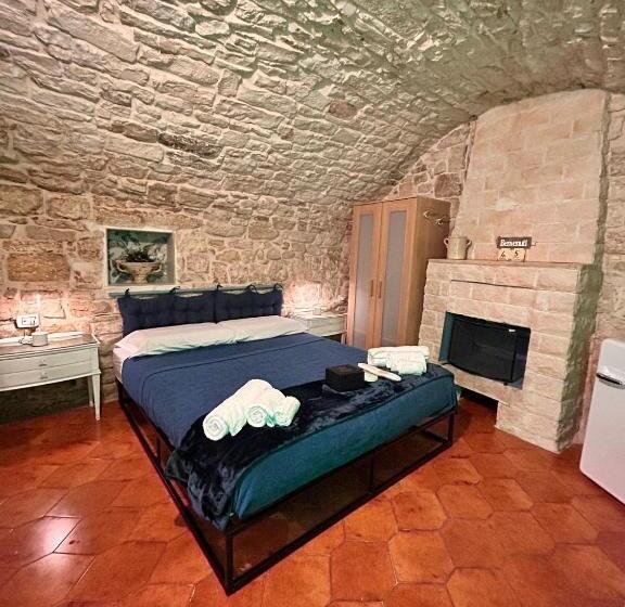 标准间, Geometric Blue