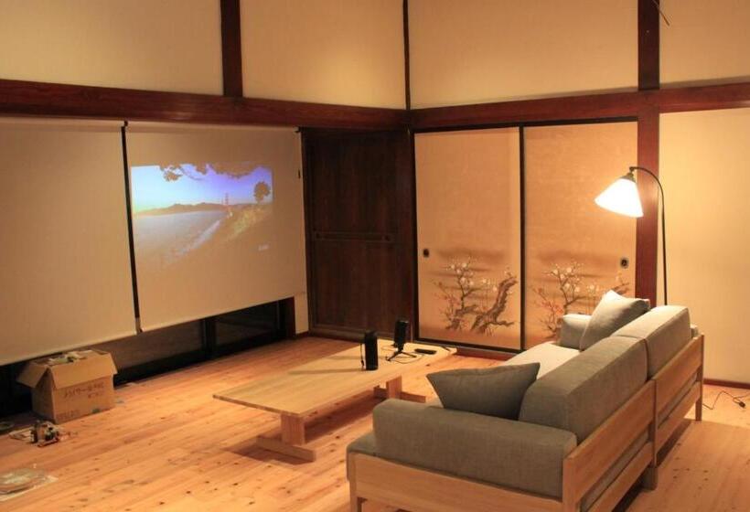 Семейный Номер, Wine& Stay Shinyashiki