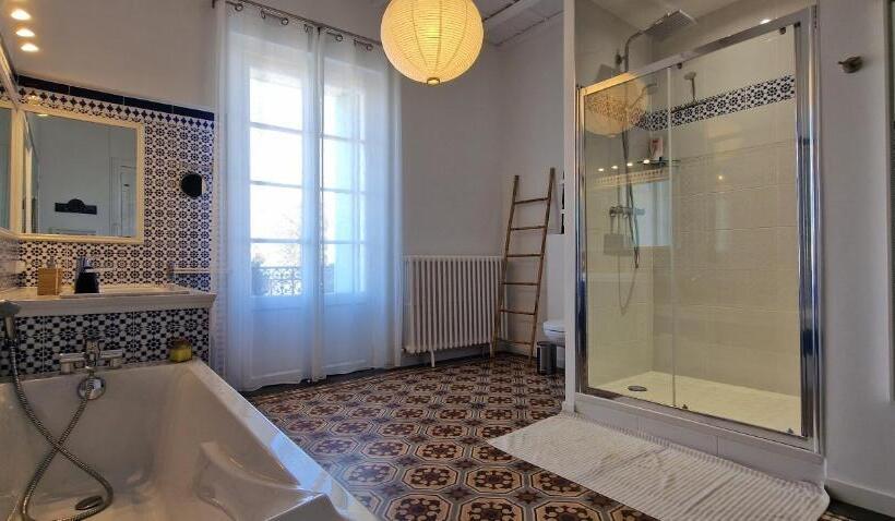 חדר סטנדרט עם מרפסת, La Vigneronne De Gigean