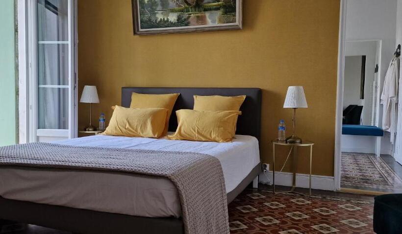 חדר סטנדרט עם מרפסת, La Vigneronne De Gigean