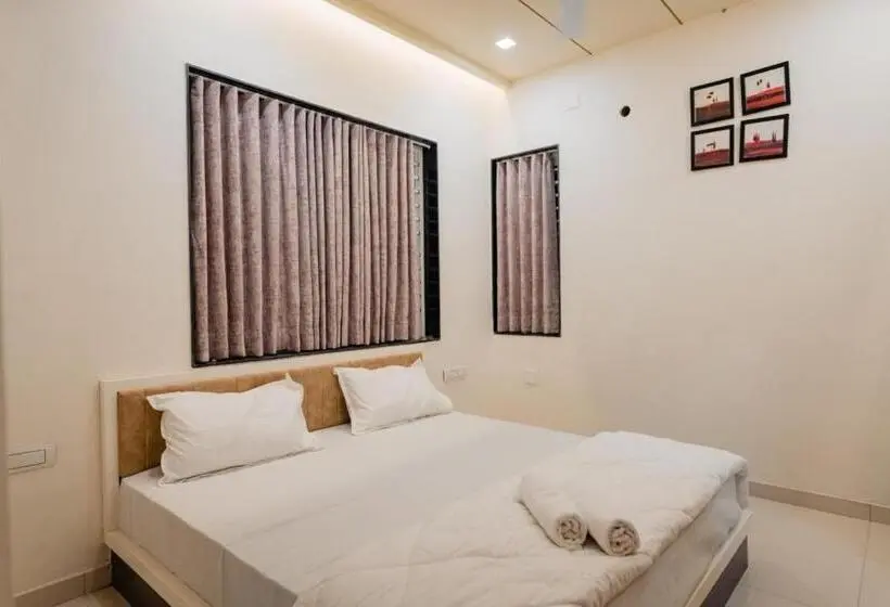 Standard-huone, Ayodhya